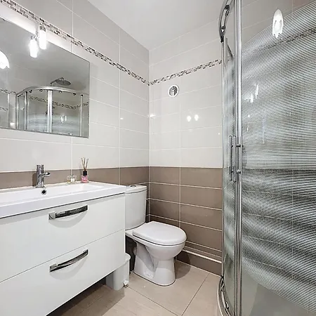 Ascot-2 By Interhome